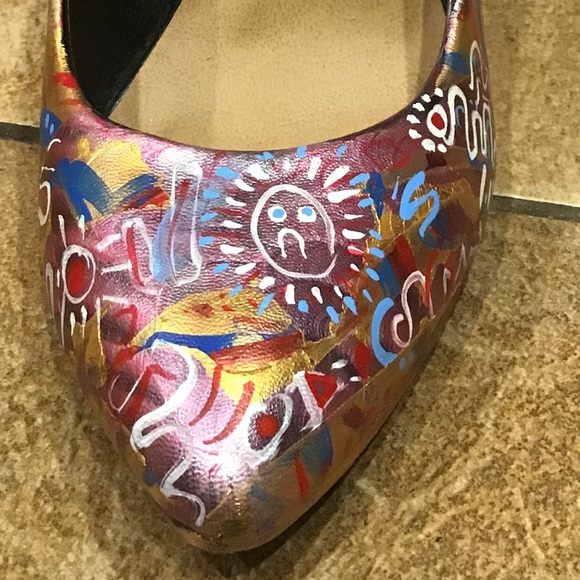HAND PAINTED HEELS - Picture 3 of 5